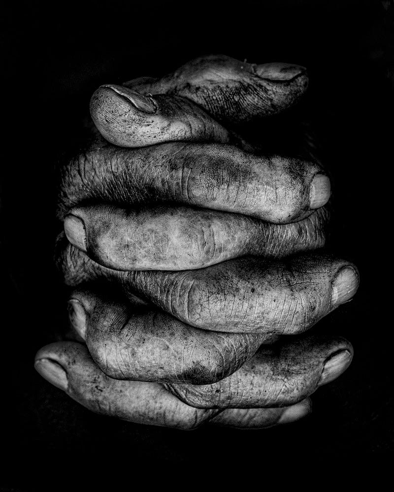 Noemia Prada, hand portraitist in black and white | CYME