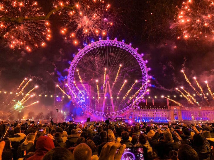 New Year's Eve fireworks around the London Eye