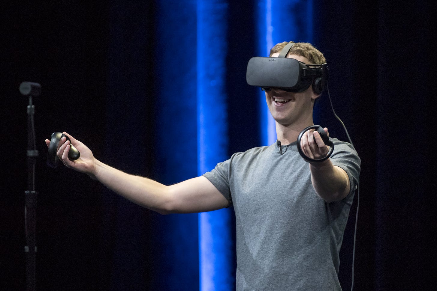 Facebook's $2 billion bet on Oculus not paying off: commentary