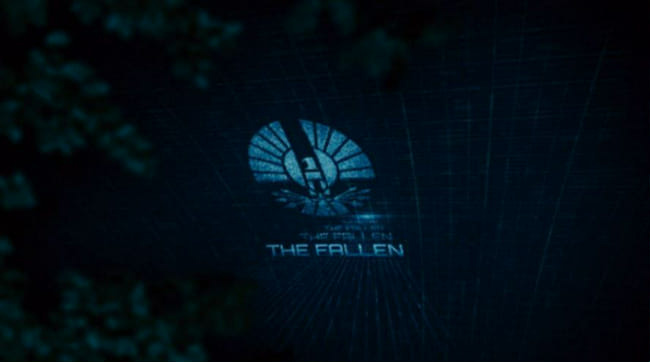 screen shot from the hunger games of "the fallen" holographic projection