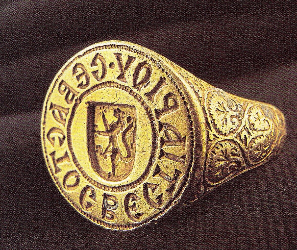 Hernan Cortez's Golden Signet Ring | Warehouse 13 Artifact Database Wiki |  Fandom