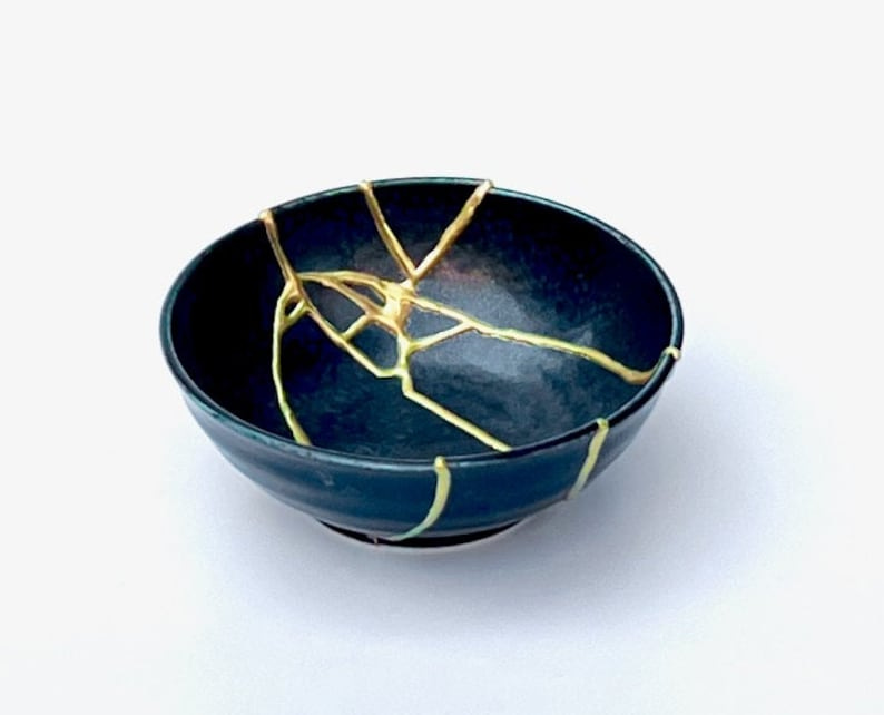 Midnight Blue Kintsugi Bowl 10 Breaks Kintsugi Jewelry Holder Jewelry Container Gold Repair Gift Kintsugi Pottery Wabi Sabi image 1