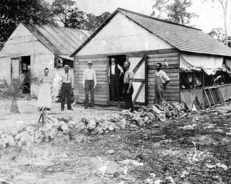  Figure 3: Boarding house in Miami in 1896