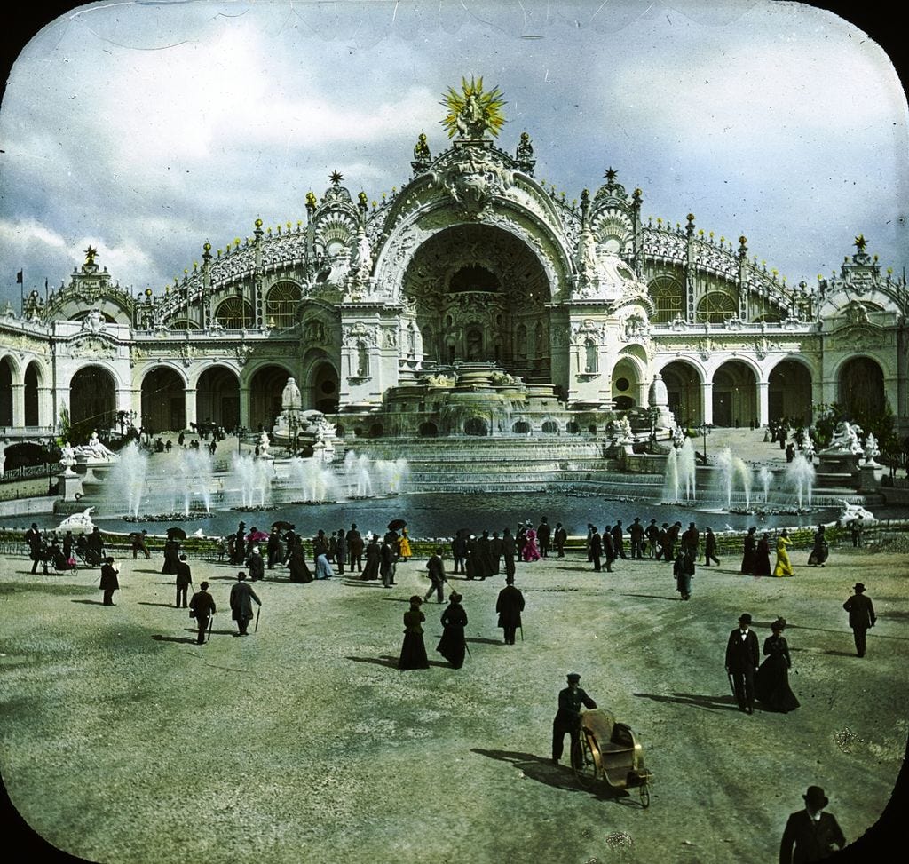 The Palace of Electricity (behind) and the Water Castle (in front)