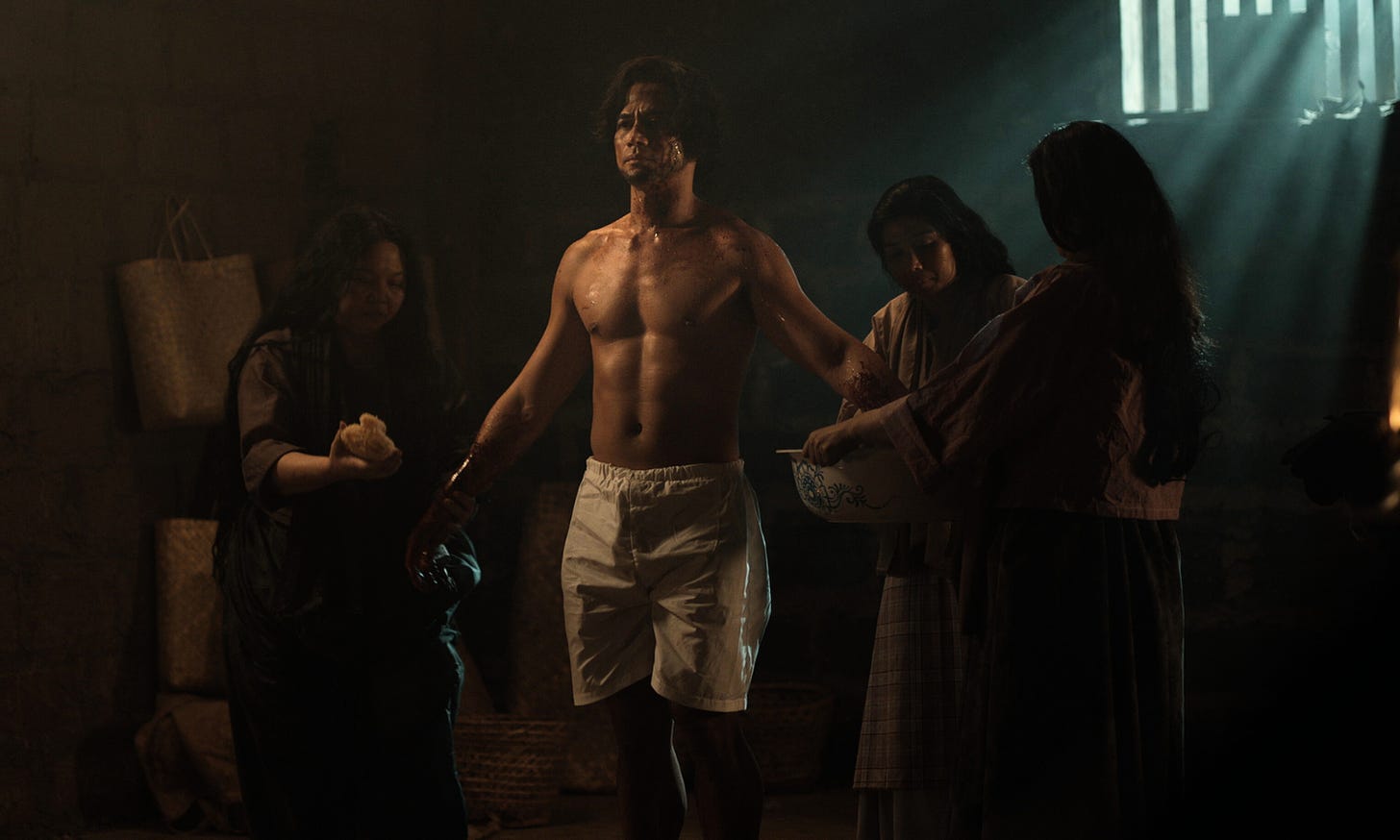 In “Mallari,” Piolo Pascual proves he can still surprise us, 25 years since  his start in showbiz