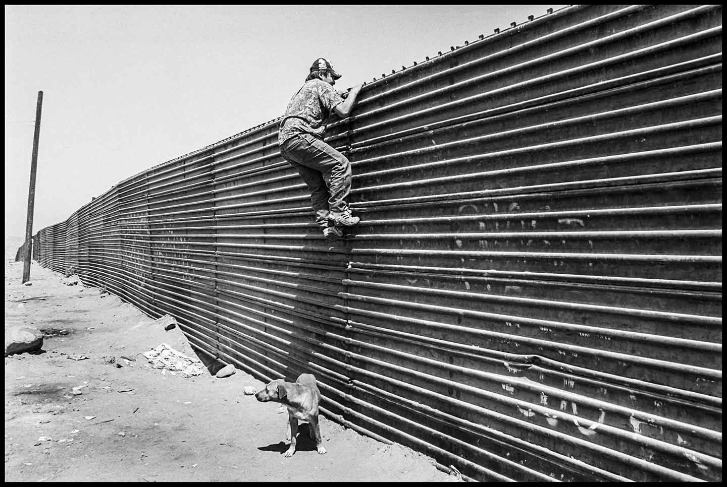 More Than a Wall: Photos of 30 Years of Life Along the US-Mexico Border ...