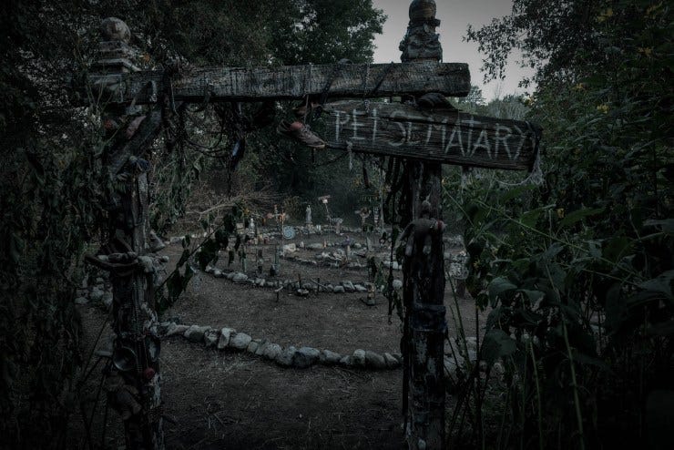 Pet Sematary behind the scenes look cemetery