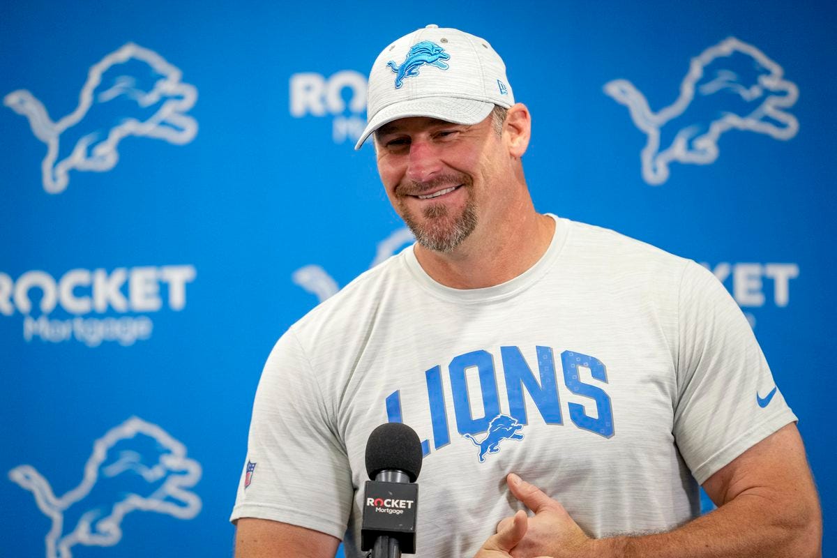 Lions coach Dan Campbell hasn't determined offensive play ...