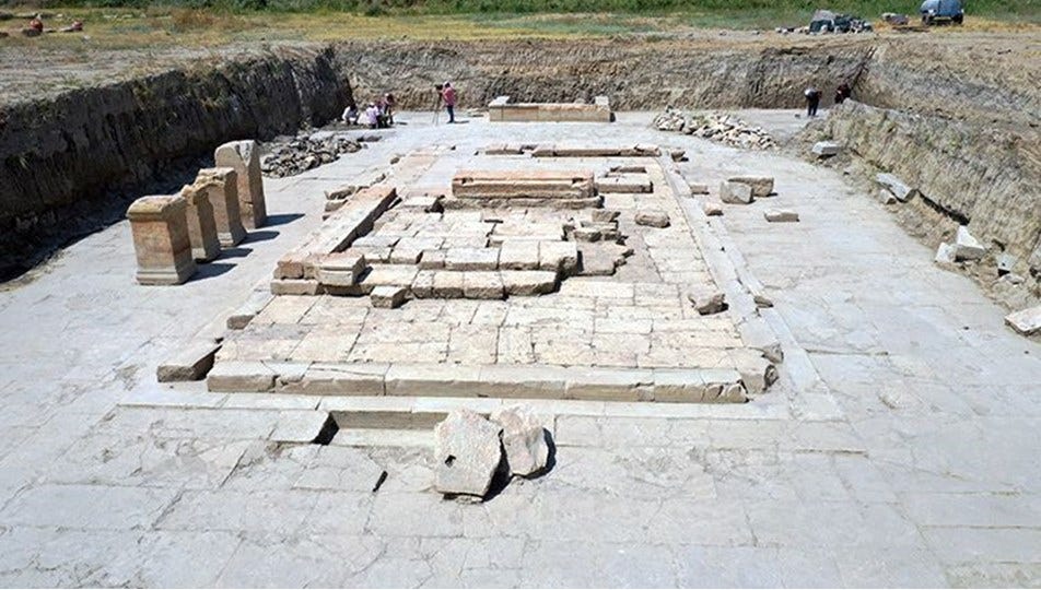 Aydın'daki Zeus Tapınağı'nda sunak keşfedildi