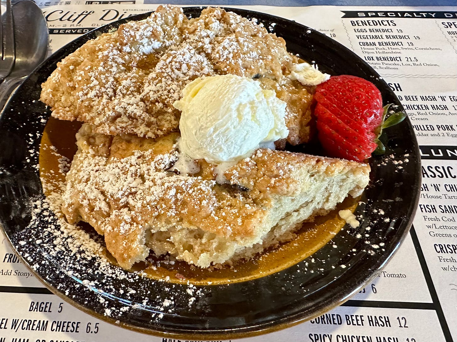 Peach Scone at Art Cliff Diner