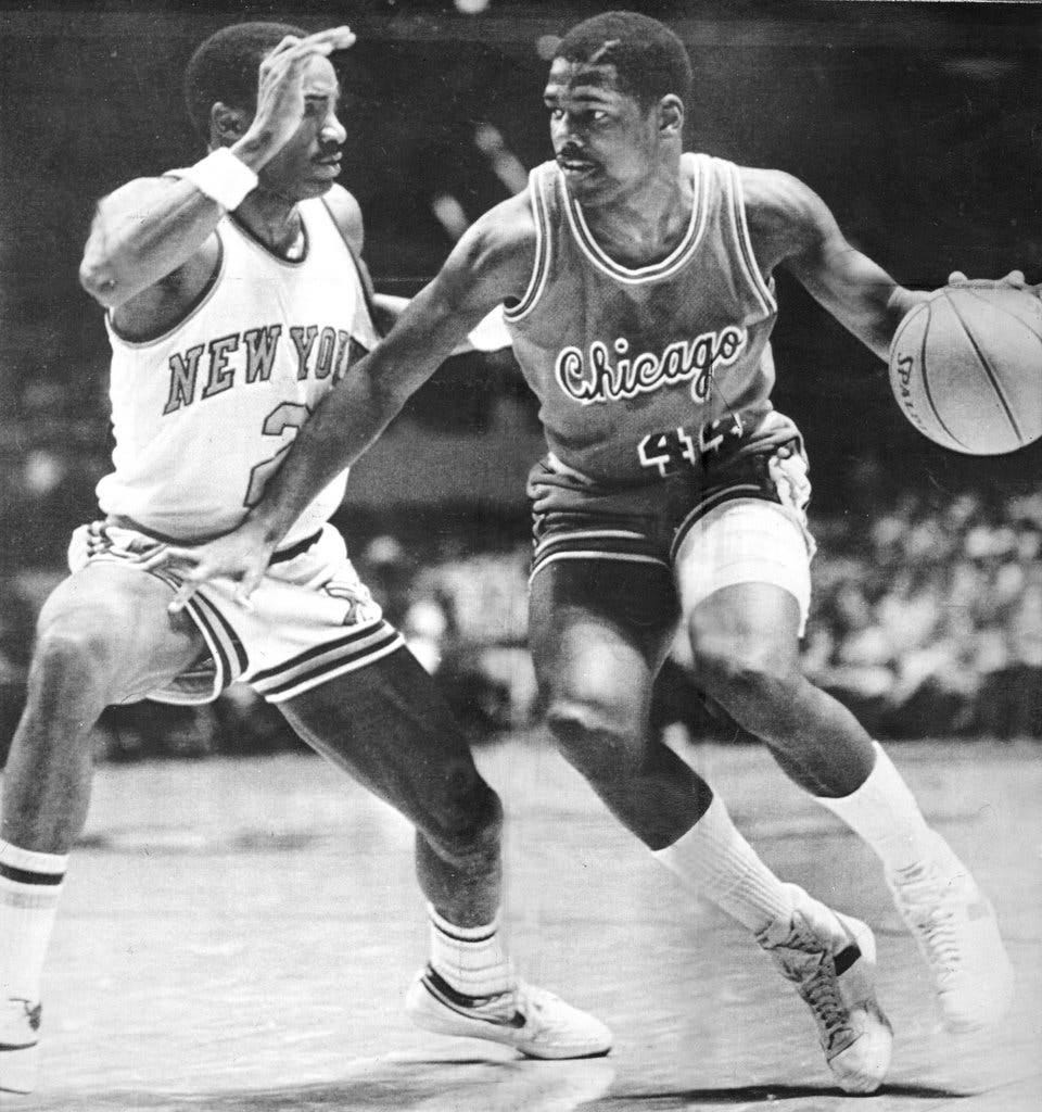 Quintin Daley, right, playing for the Chicago Bulls in 1984.