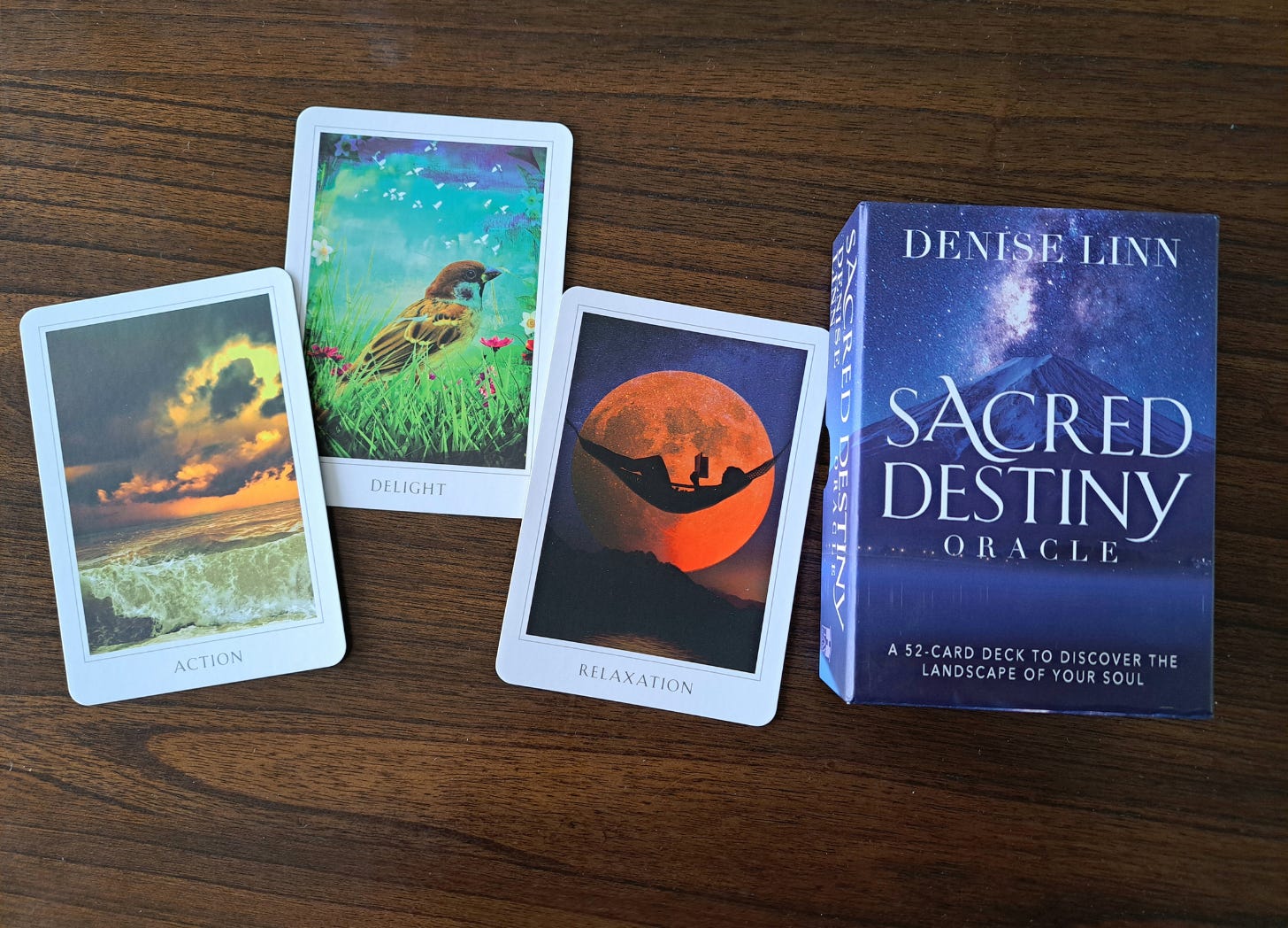 Image of Sacred Destiny Oracle box and 3 cards