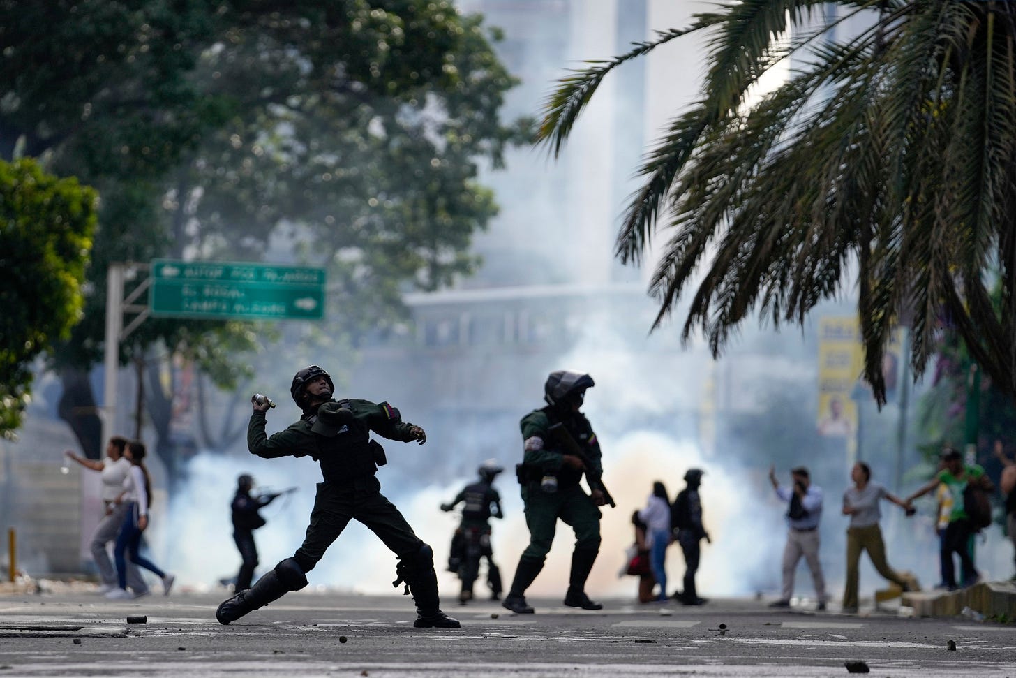 Venezuela: Brutal Crackdown on Protesters, Voters | Human Rights Watch