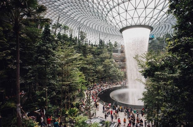 6 Places to Enjoy a Breathtaking View of the HSBC Rain Vortex @ Jewel  Changi Airport – Get Your Wide Angle Cameras Ready! – Chue On It