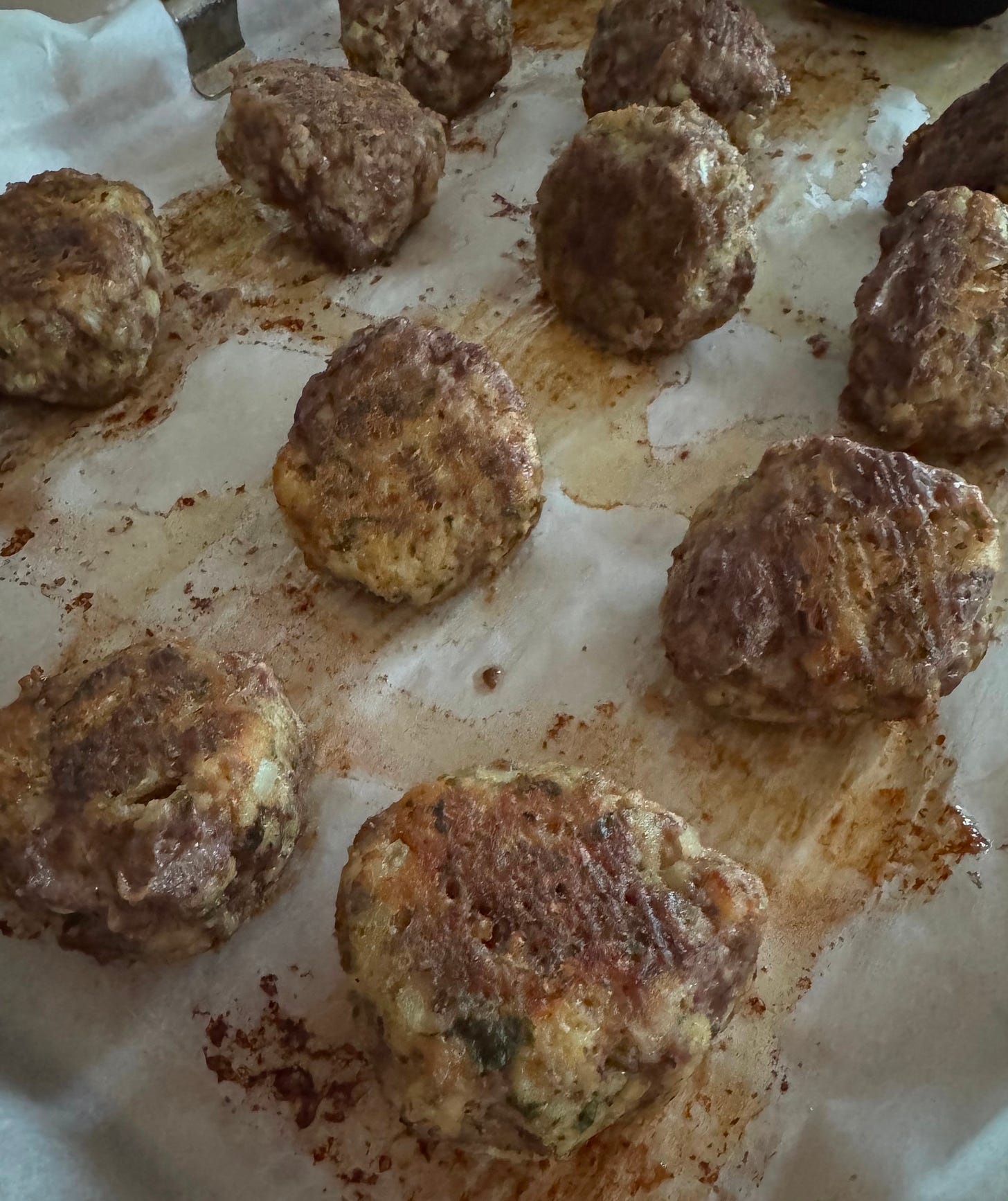 Roasted beef meatballs from the oven.