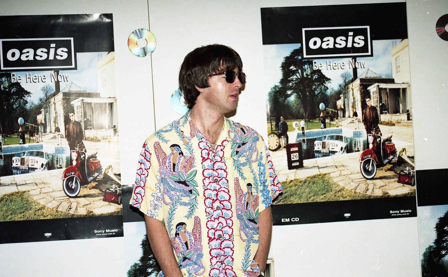 Noel Gallagher durante passagem do Oasis pelo Rio de Janeiro, em 1998 — Foto: Jorge William / Agência O Globo