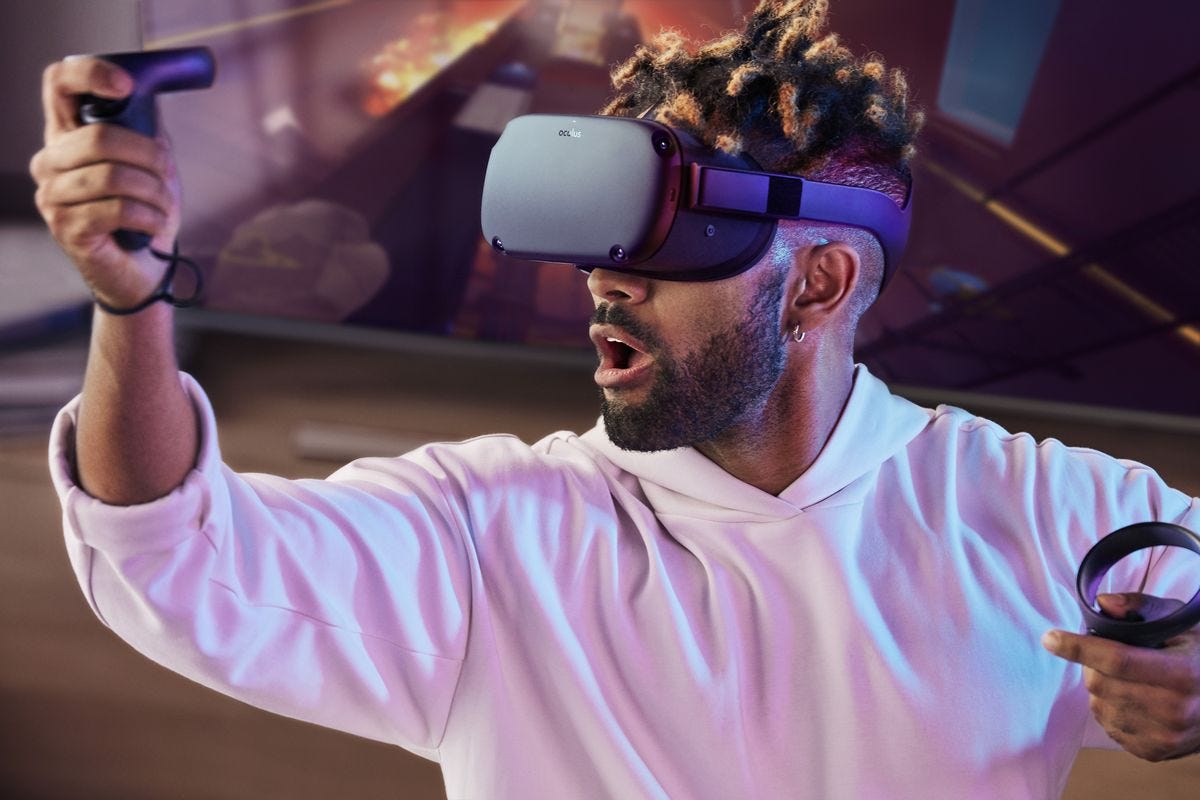 Oculus Quest All-in-one VR Gaming Headset 2019 hottest tech geek gifts