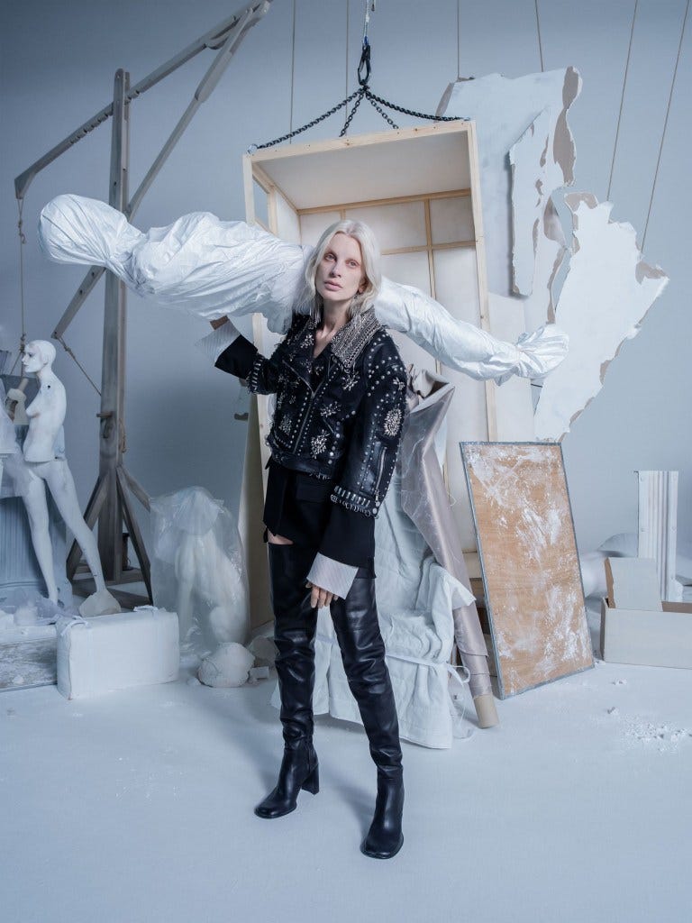 Zara has pulled an ad campaign due to anger over its resemblance to images from Gaza.