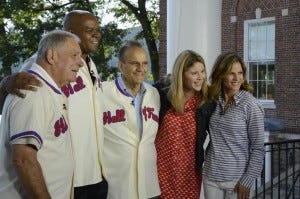 Newbie HOFers Bobby Cox, Frank Thomas & Joe Torre chum it up w/ Today Show's Natalie Morales and Jenna Bush Hager. (photo credit: from Jenna Bush Hager's twitter)