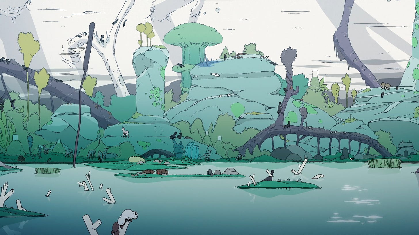 Cena da animação "Planeta dos Abutres" com um lago de águas esverdeadas, rodeado por formações rochosas azuladas, troncos caídos de ávores e muitas plantas verdes e amareladas. Várias criaturinhas animais estão espalhadas pela paisagem.