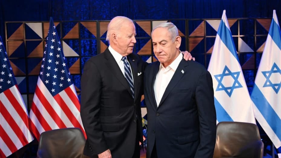 US President Joe Biden (L) and Prime Minister Benjamin Netanyahu (R) meet in Tel Aviv, Israel on October 18, 2023.
