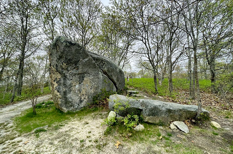 Waskosim's Rock, Sixburnersue