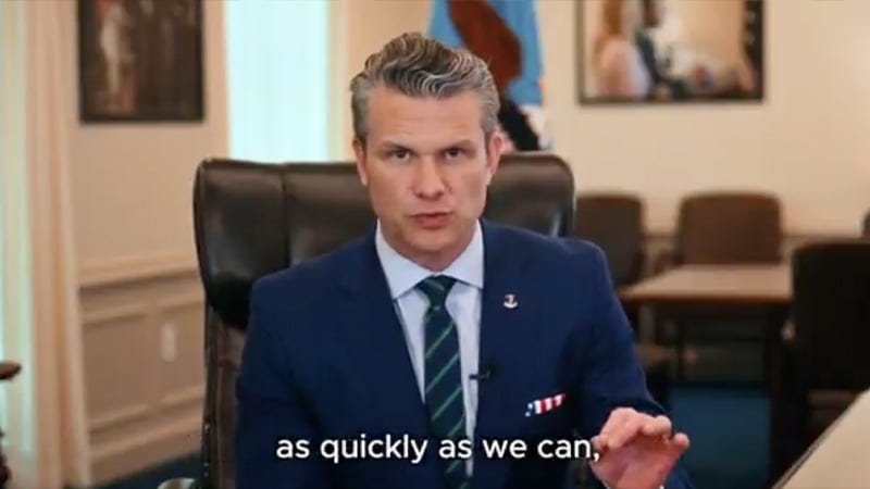 Védelmi Szak. Hegseth bocsánatot kért a katonaságtól a Biden oltási megbízatása miatt, és megfogadja, hogy visszaállítja a csapatokat