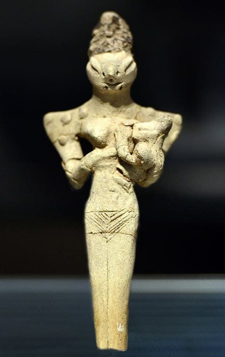 Lizard-headed nude woman nursing a child, from Ur, Iraq, c. 4000 BC, now at Iraq Museum. (Osama Shukir Muhammed Amin FRCP / CC BY-SA 4.0)