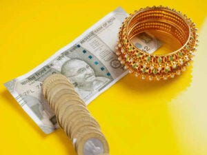 Gold Price Skyrockets in Chennai: Jump of Rs 520 per Sovereign!