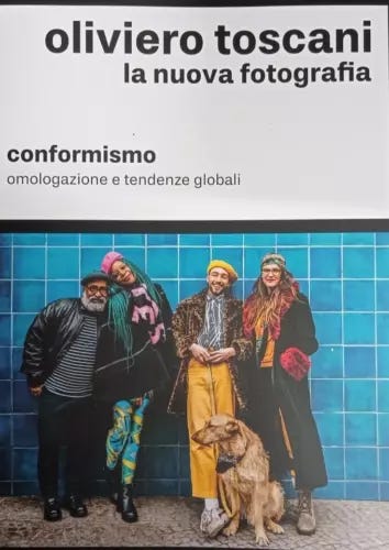 OLIVIERO TOSCANI LA NUOVA FOTOGRAFIA 2 CONFORMISMO.LIBRO CORRIERE GAZZETTA - Foto 1 di 1