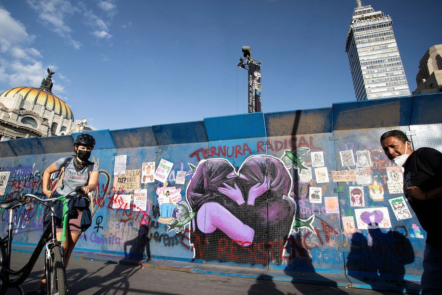 International Women’s Day in Mexico: Girls hit the streets to fight for their safety