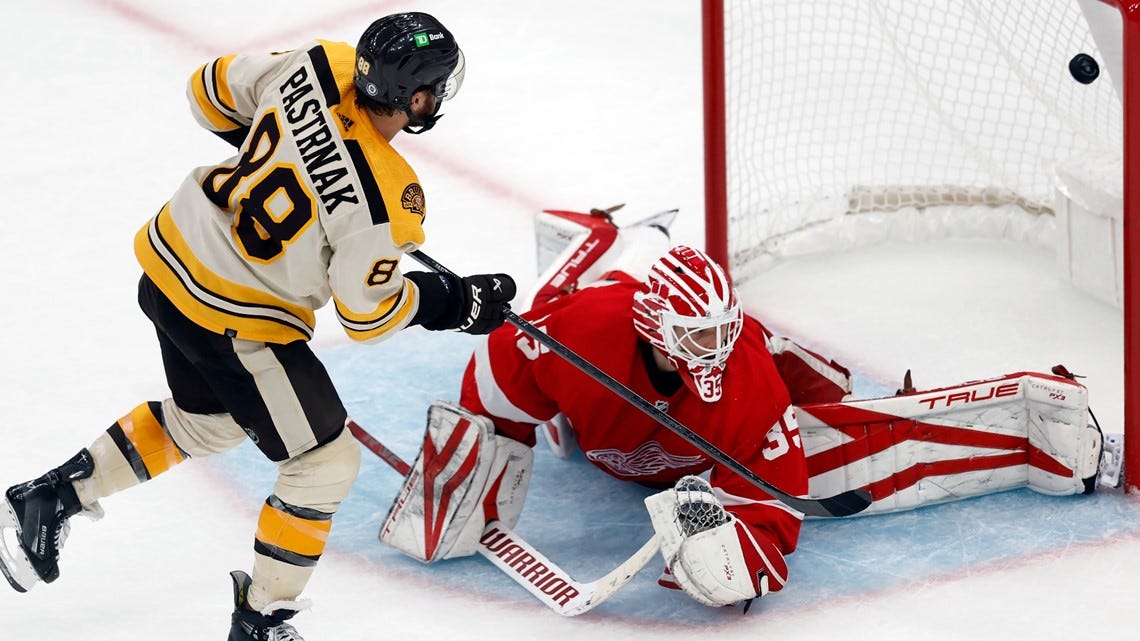 David Pastrnak scores 2, including 2nd penalty-shot goal of season, Bruins  beat Red Wings 4-1 | wzzm13.com