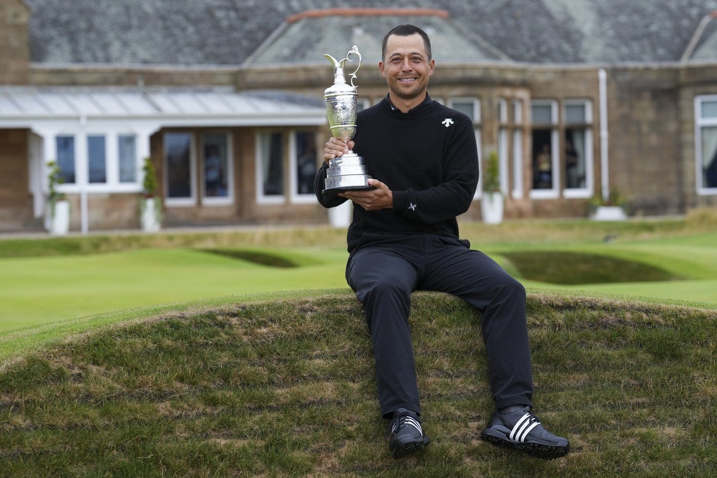 Xander the Great! Schauffele wins the British Open for his 2nd major this  year