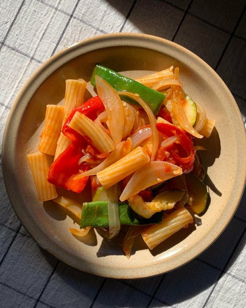 end-of-summer pasta with late season produce 🍅