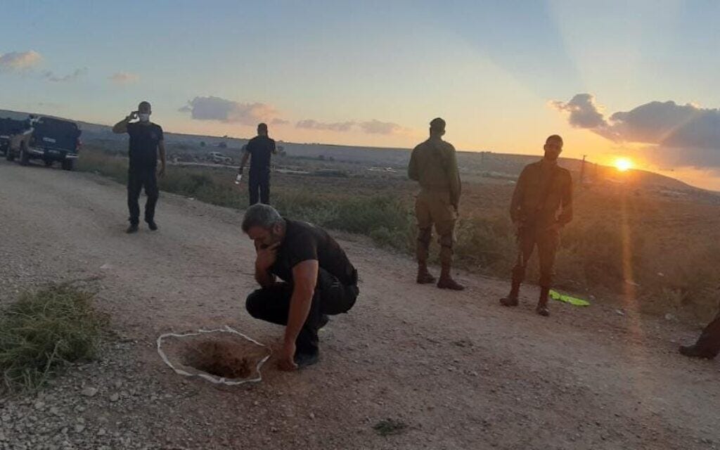 Zakaria Zubeidi escape from Gilboa prison tunnel hole police watching