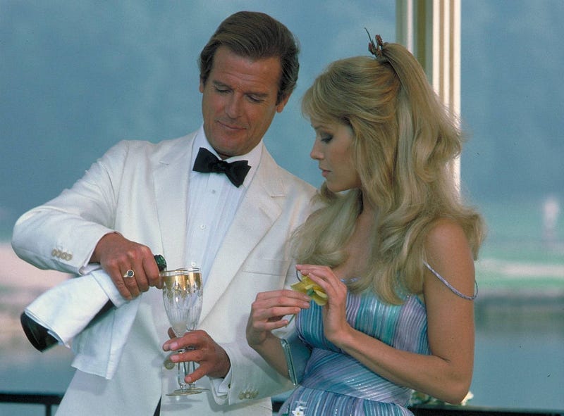 Bond offers Stacey Sutton (Tanya Roberts) some well deserved champagne. And she’s earnt it — she does everything Bond does, but in heels! Bond oozes 1980’s glamour, maximalism and conspicuous consumption at Chateau Zorin.