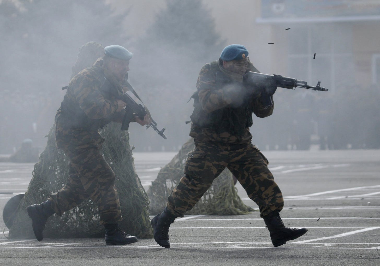 BREAKING: All-out Russian offensive across Eastern Front: 150,000 personnel attack 'spear gun'...everywhere! (update)