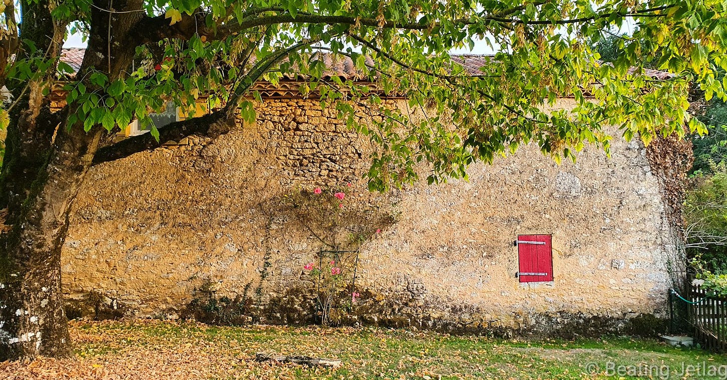 A picture of an old stone house in Périgord, France