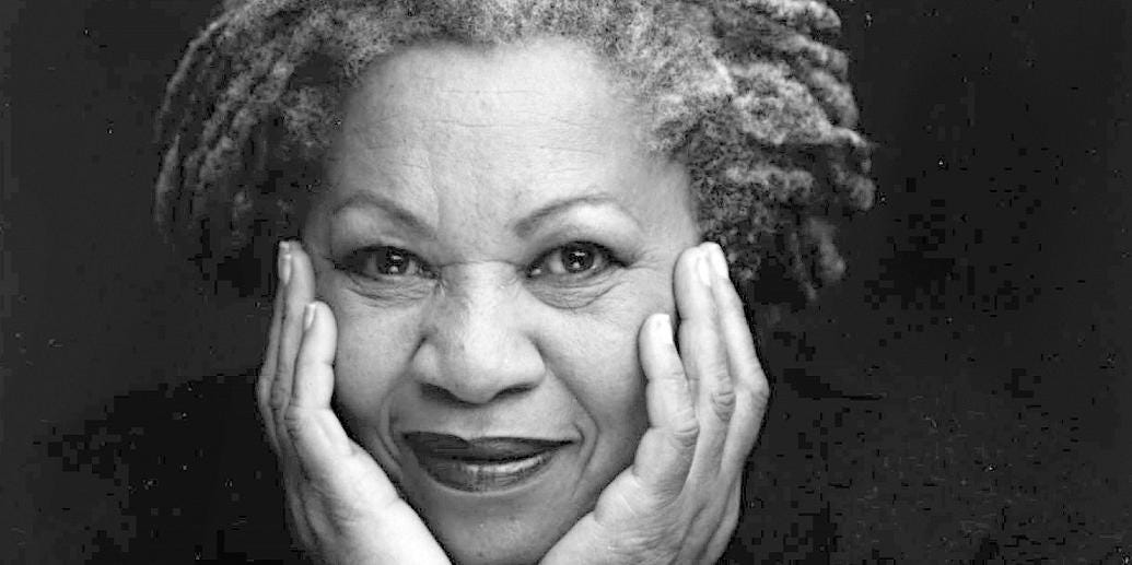 Escritora Toni Morrison tornou-se famosa por apresentar a história dos  afro-americanos