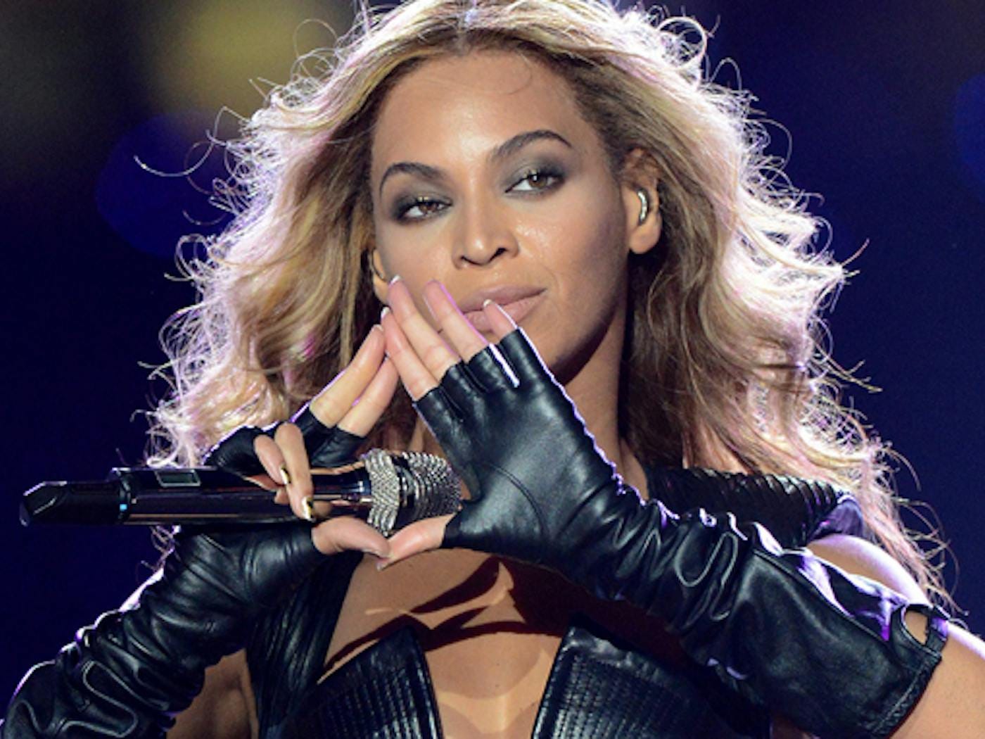 Beyoncé's Illuminati Sign Illuminated – Texas Monthly