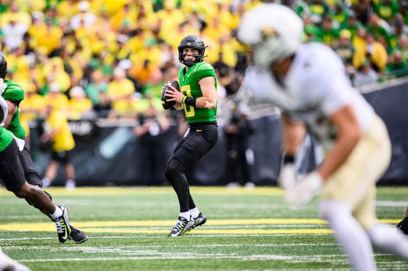 Bo Nix returning to Ducks to complete unfinished business in 2023