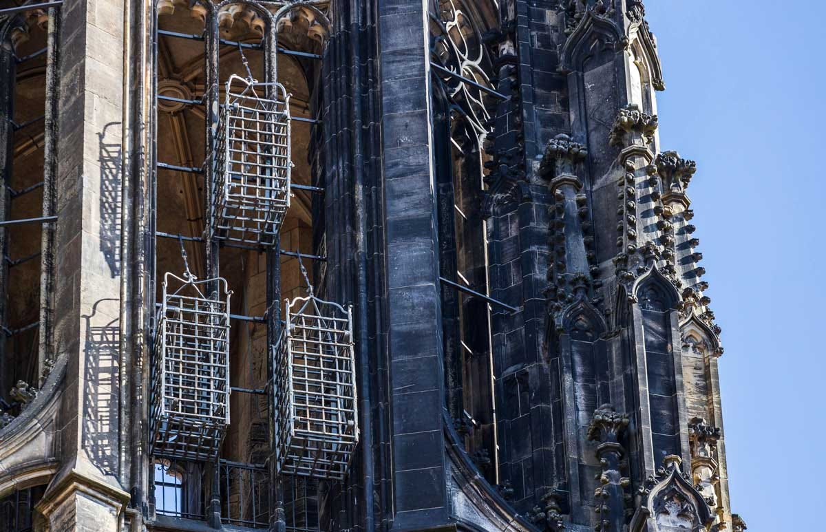 The cages on the spire of St Lambert’s, Münster. Alamy.