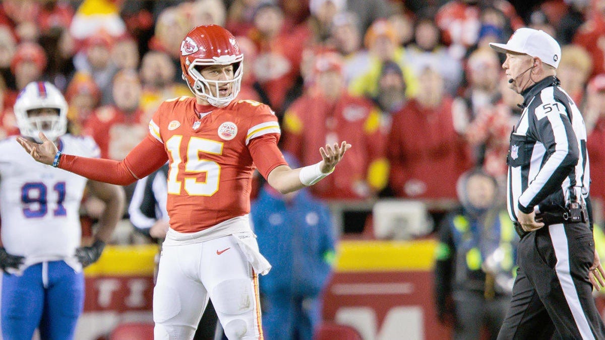 NFL fines Patrick Mahomes, Andy Reid for postgame comments about  officiating in Bills-Chiefs game, per report - CBSSports.com