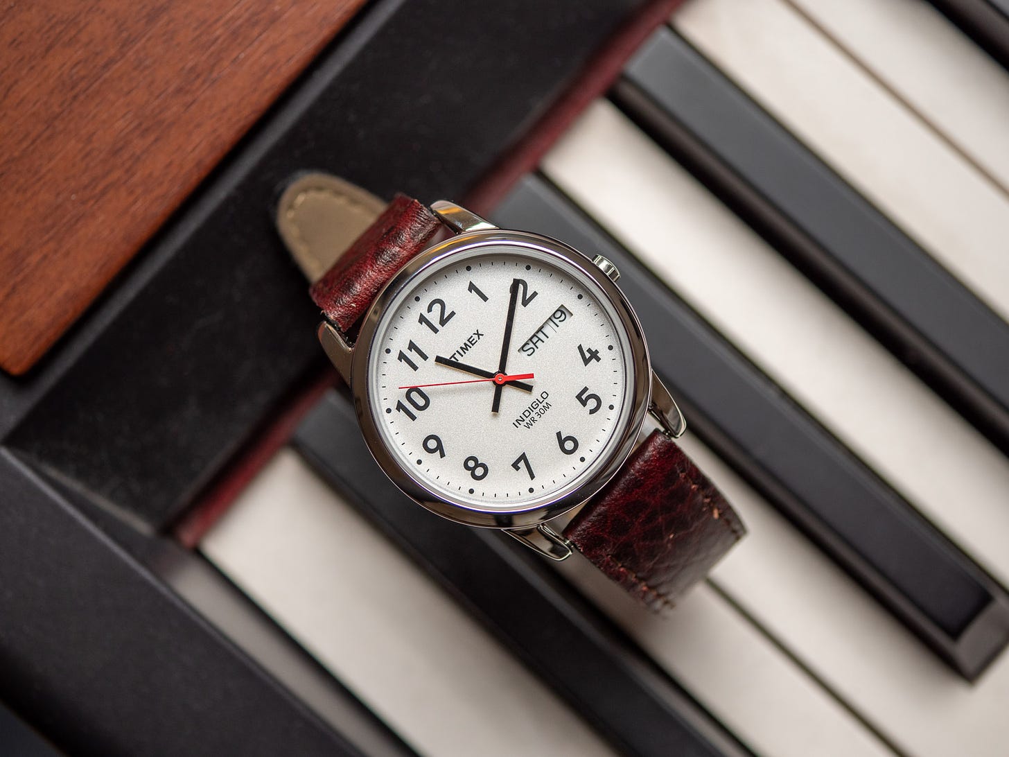 Timex T20041 Easy Reader 35mm Review: A Reliable Classic at a Great Price