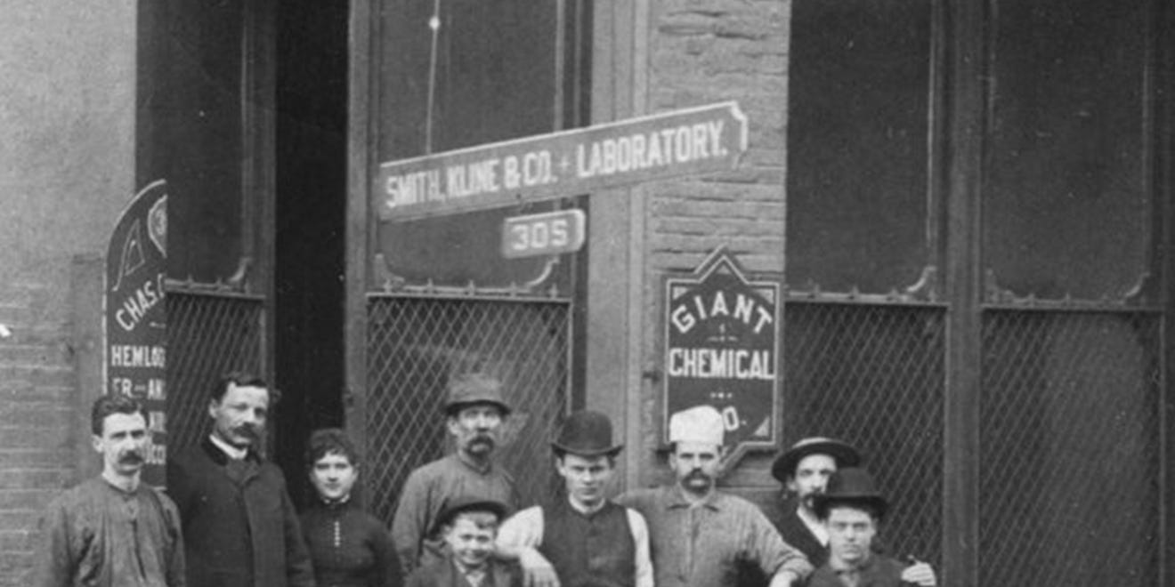 Smith, Kline & Co. lab staff outside the Cherry Street, Philadelphia building, 1880s
