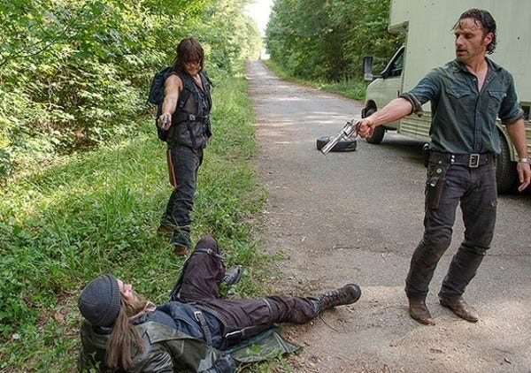 daryl rick gun down jesus the walking dead