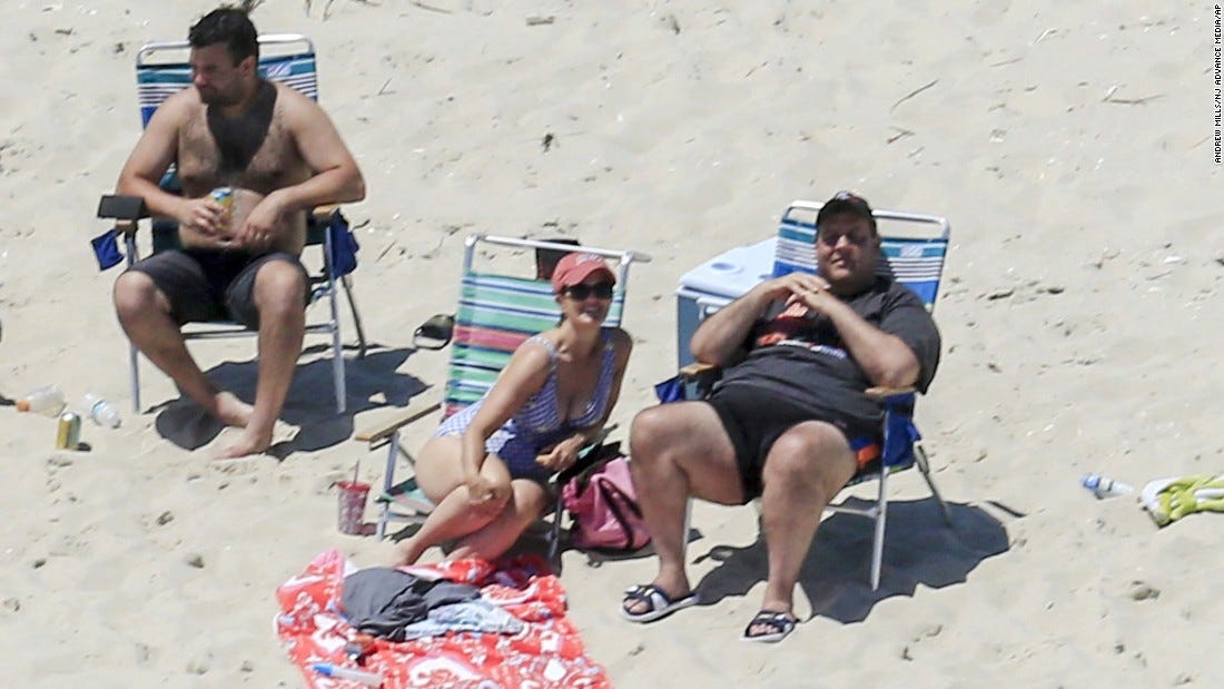 Chris Christie's sunbathing pics clinch it: He's stopped caring | CNN  Politics