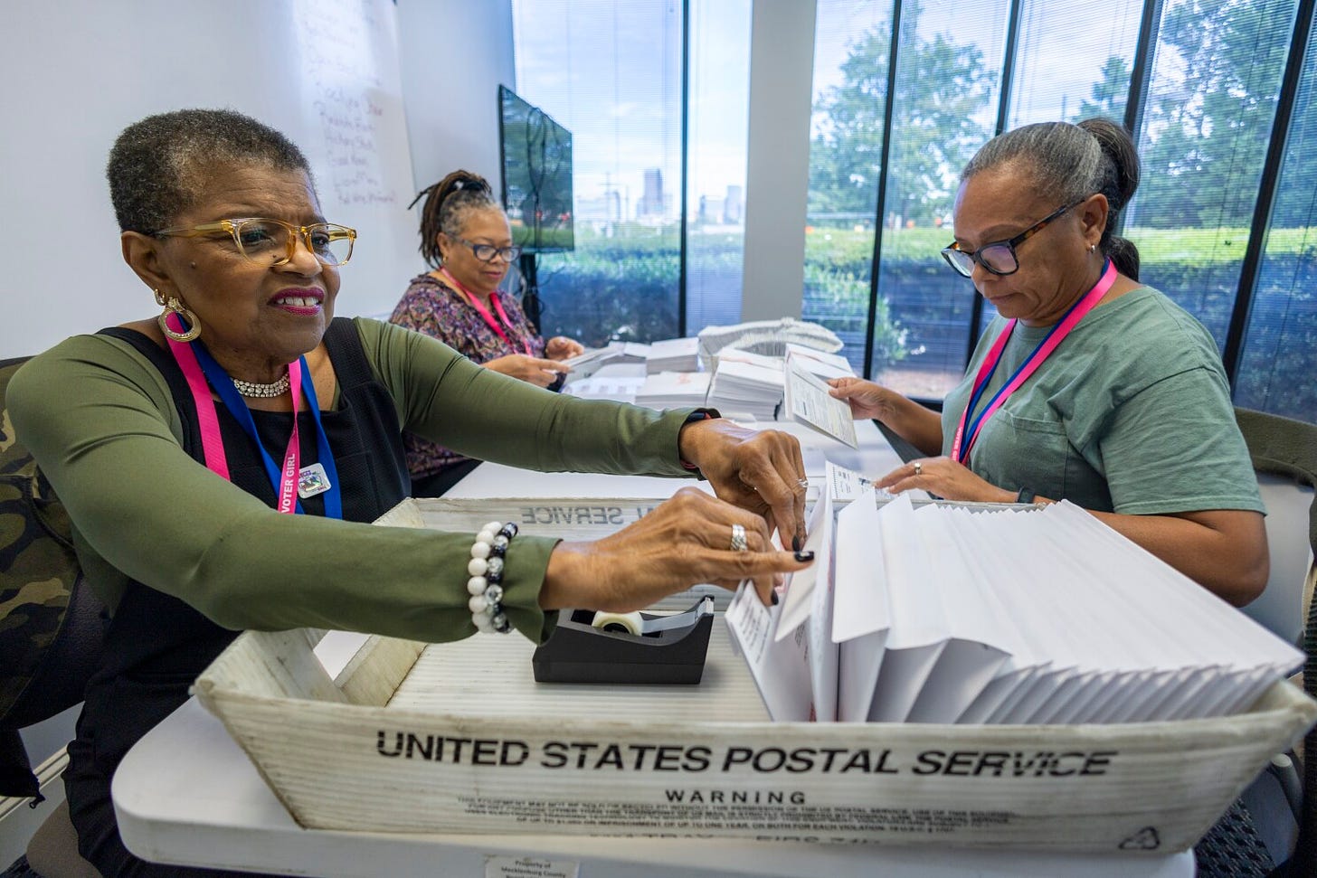 Officials warn that problems with US mail system could disrupt voting