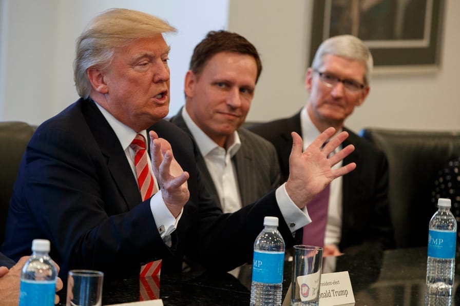 Peter Thiel and Tim Cook with President-elect Trump at meeting