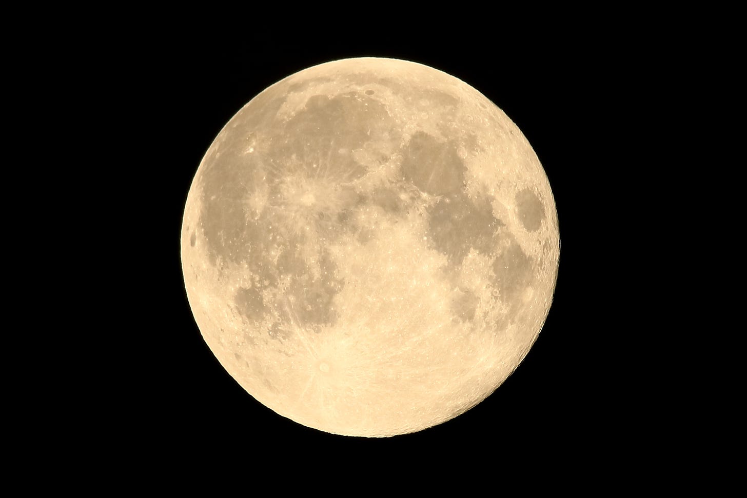 File:Strawberry moon 2018 06 29 Japan.jpg - Wikimedia Commons
